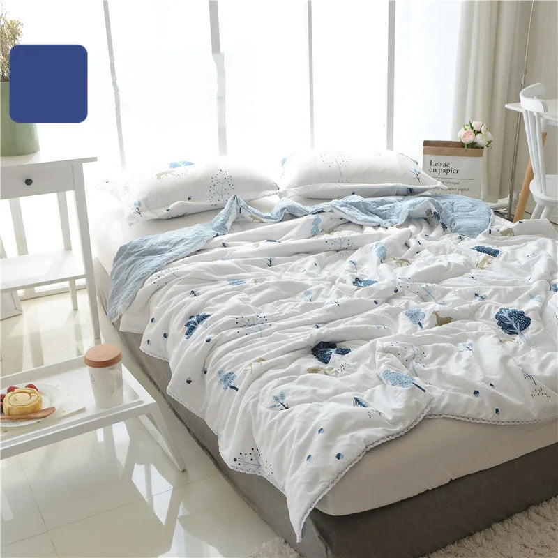 DecorBites™ Cartoon Print Quilted Double Blanket for Queen Size Bed