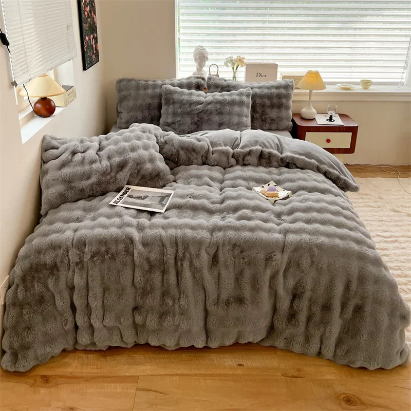 Decobites Plush Faux Rabbit Fur Bedding Set for Luxurious Comfort.