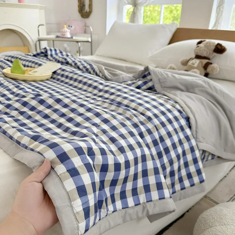 DecorBites™ Cartoon Bear Printed Summer Quilt Lightweight Soft Cooling Blanket