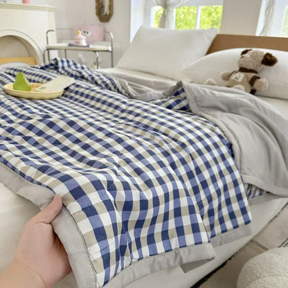 DecorBites™ Cartoon Bear Printed Summer Quilt Lightweight Soft Cooling Blanket