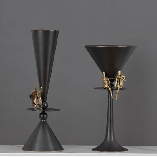 Jarrón geométrico de bronce DecorBites™ para decoración del hogar