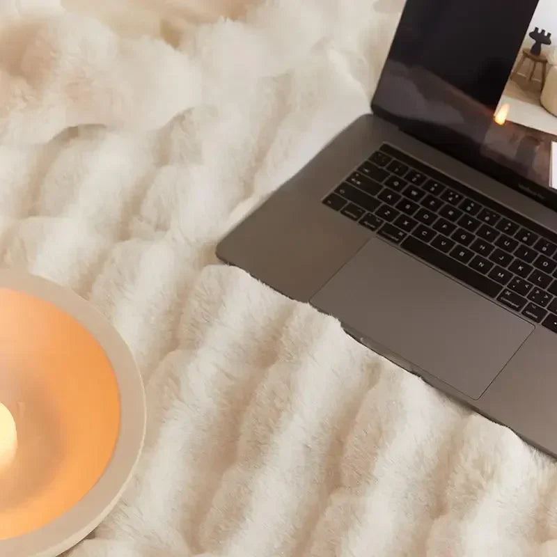 Manta de invierno DecorBites™ Luxe de piel sintética: Calidez y comodidad superiores para la cama o el sofá