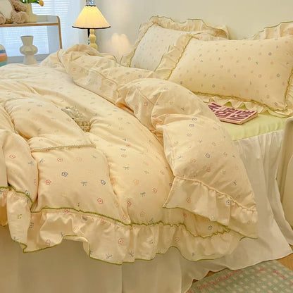 DecorBites™ Lace Bedding Set: Printed Design, Single Queen Size, Cozy Quilt Cover, Fitted Sheet, 2 Pillowcases