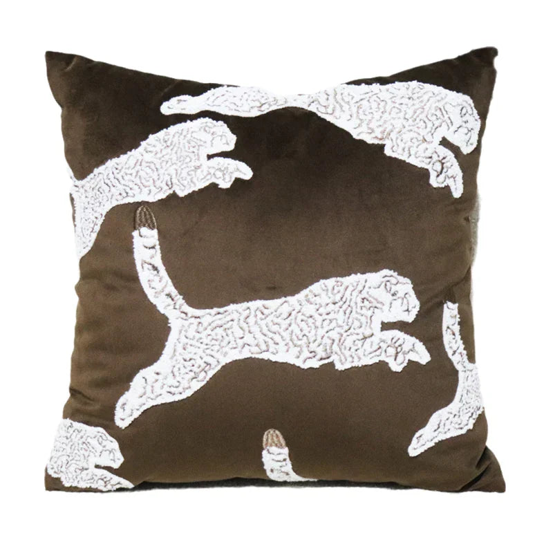 Funda de almohada DecorBites™ con diseño geométrico de anillos convexos en jacquard color capuchino.