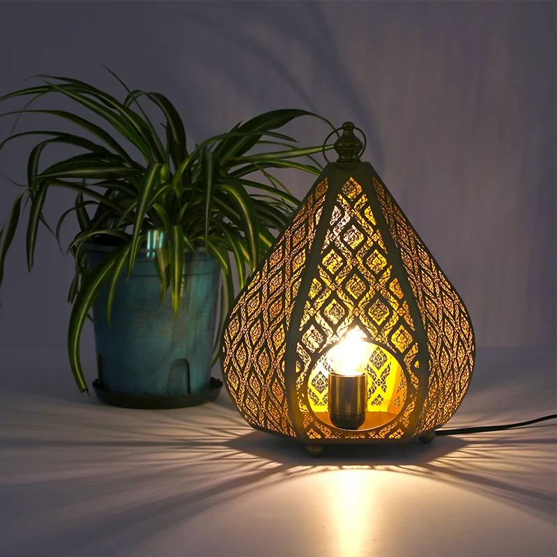 DecorBites™ Gourd Candle Holder: European Retro Light Luxury Table Decor Ornament