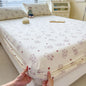 Decobites White Heart Love Pattern Fitted Sheet