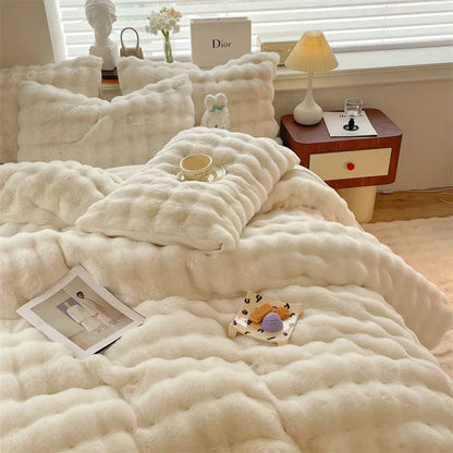 Decobites Plush Faux Rabbit Fur Bedding Set for Luxurious Comfort.