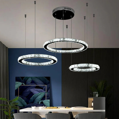 Lámpara de araña DecorBites™ con anillo de cristal LED para espacios de vida de lujo