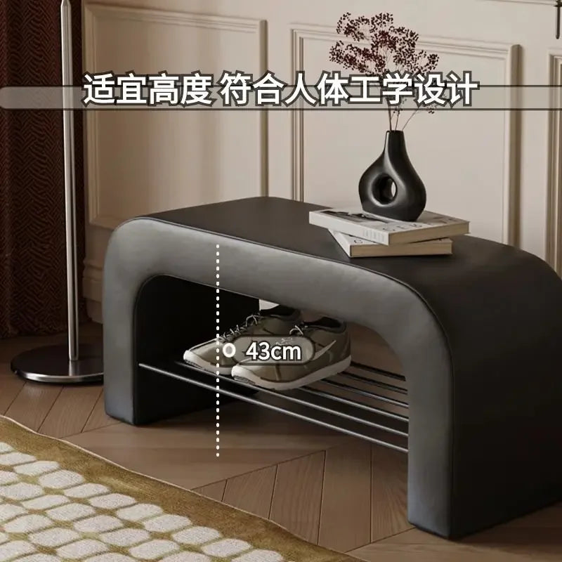 Taburete para Cambiar Zapatos de Cuero Decorbites™: Asiento Estiloso y Funcional para Sala de Estar y Dormitorio.