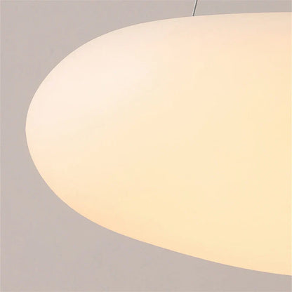 Lámpara colgante LED DecorBites™ Pebble: Elegante candelabro blanco para decoración de salas de estar, dormitorios y restaurantes.