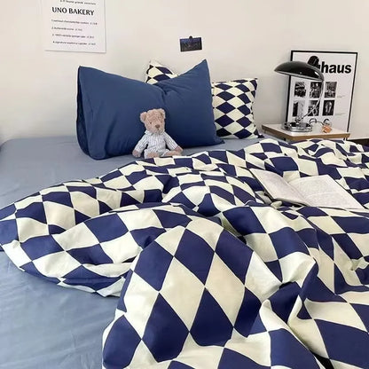 DecorBites™ Checkerboard Pattern Duvet Cover Set - Stylish and Cozy Bedding Kit for Bedroom