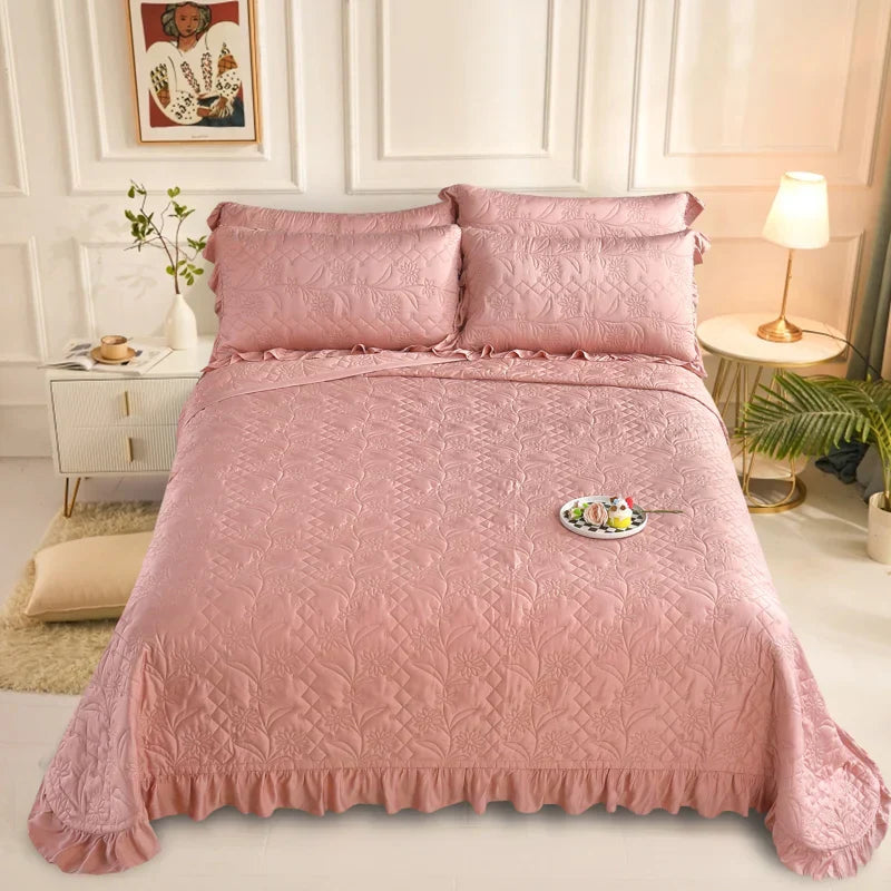 Decobites Silky Lyocell Eucalyptus Fiber Quilted Bedspread with Ruffles