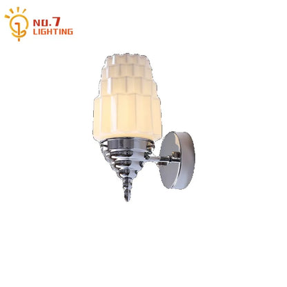 Lámpara de pared LED DecorBites™ de cristal color crema, con diseño de hierro forjado cromado/dorado, ideal para sala de estar o dormitorio.