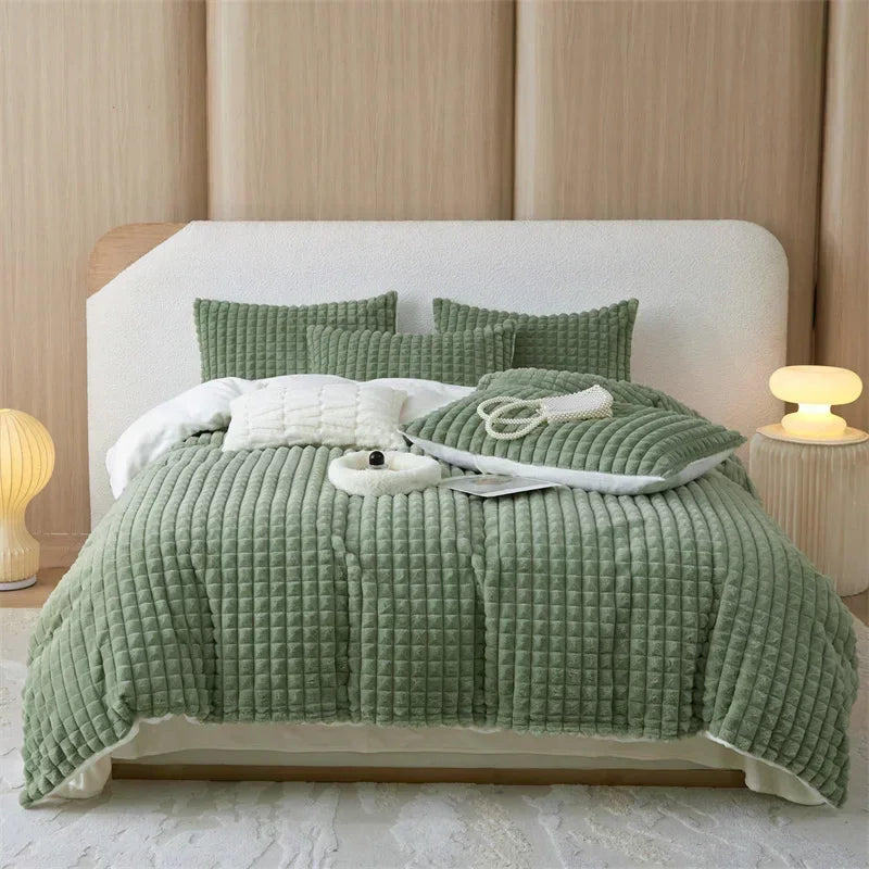 Decobites Faux Fur Bedding Set: Double Queen King Size Duvet Cover Sheet Pillowcase