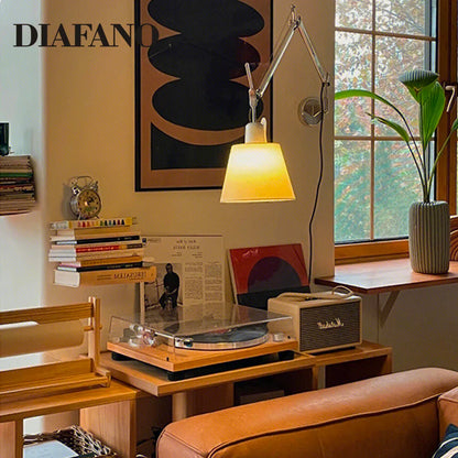 مصباح حائطي DecorBites™ قابل للتعديل من الألومنيوم مع ذراع تأرجح طويل للسرير والدراسة