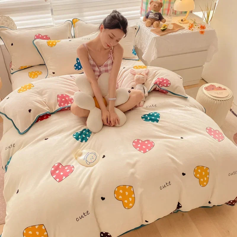 Decobites Polka Dot Milk Velvet Queen Bedding Set with Sheets & Pillowcases