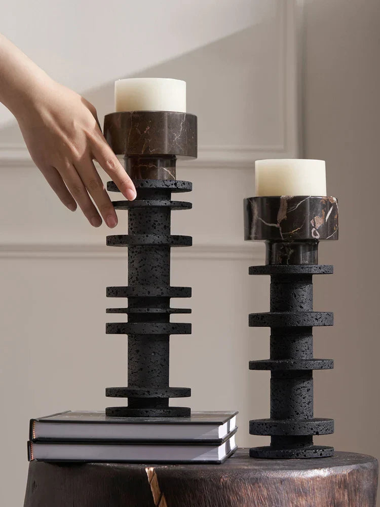 شمعدان عمودي من الرخام الأسود من DecorBites™ لقطع مركزية أنيقة للطاولة