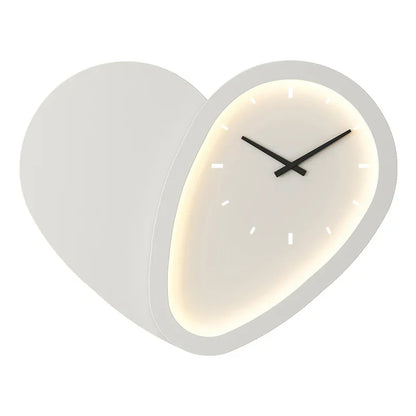 Aplique de pared con forma de reloj y corazón DecorBites™, regulable, para iluminación interior de dormitorio.