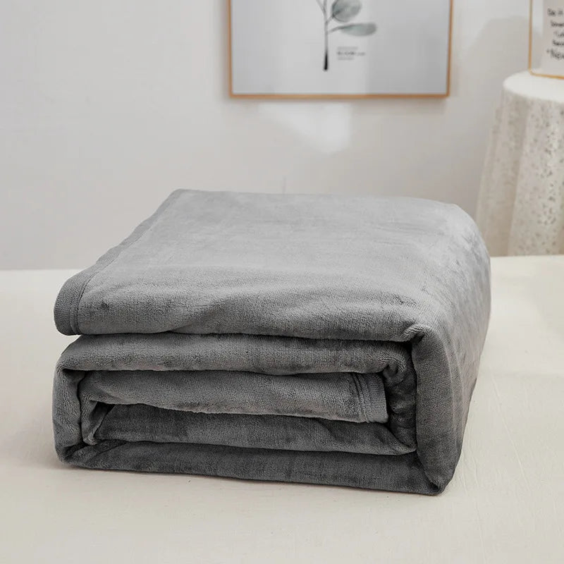 DecorBites™ Cozy Checkered Fleece Blanket for All Seasons