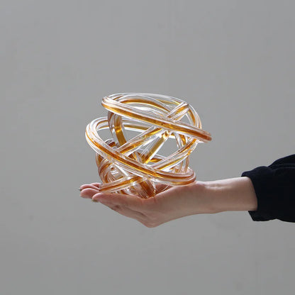زينة كرة زجاجية ملفوفة هندسية من DecorBites™ - إكسسوار ديكور منزلي مصنوع يدويًا