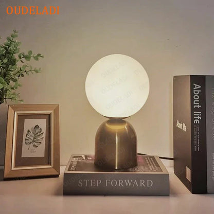 مصابيح طاولة DecorBites™‎ مصنوعة من كرات زجاجية من الحديد الأسود - وحدة إضاءة LED نورديك للديكور المنزلي