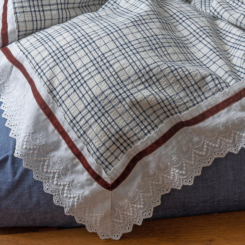 Seersucker Lace Bedding Set