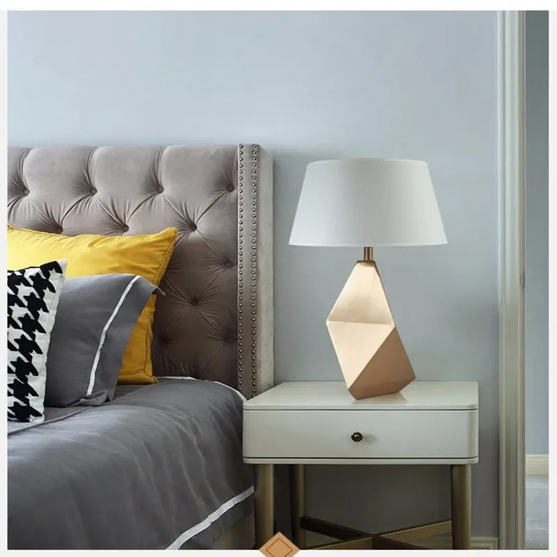DecorBites™ Diamond Three-Dimensional Geometric Table Lamp
