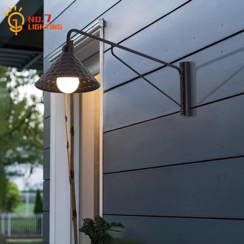 مصباح حائطي أسود LED من DecorBites™ مزود بذراع متأرجح للديكور الخارجي في غرفة النوم والشرفة والممر