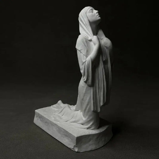 DecorBites™ Christian Pray Sculpture Resin Figurine Home Decor Artistic Handicrafts