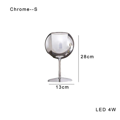 مصباح طاولة ذهبي زجاجي من DecorBites™: إضاءة مكتبية فاخرة مصممة لمساحات معيشة أنيقة