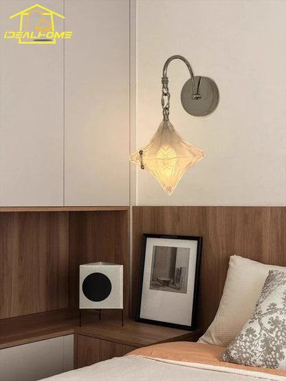 Lámpara de pared LED de cristal DecorBites™ estilo Bauhaus medieval francés para salón y dormitorio