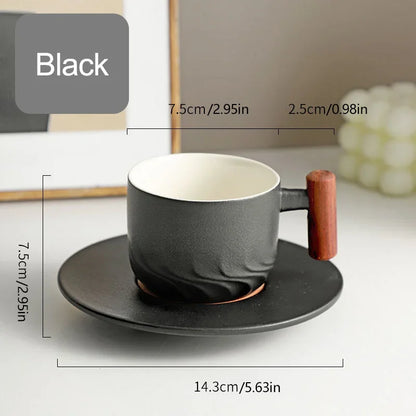 كوب قهوة سيراميكي أزرق بتصميم كلاسيكي، سعة 130 مل، مع صحن، ومقبض خشبي، من ديكوربايتس™