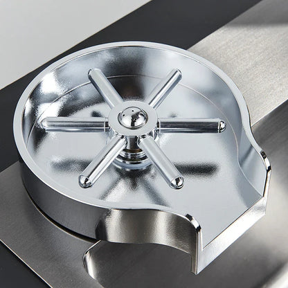 Grifo enjuagador de vasos DecorBites™: Lavavasos y jarras automáticos para fregadero de cocina