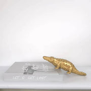 Escultura de Cocodrilo Dorado™ Decorbites Decoración para el Hogar Figuras
