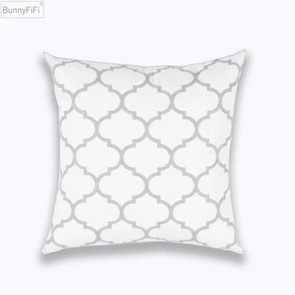 Funda de cojín DecorBites™ con bordado geométrico, color gris claro, algodón, 45 x 45 cm