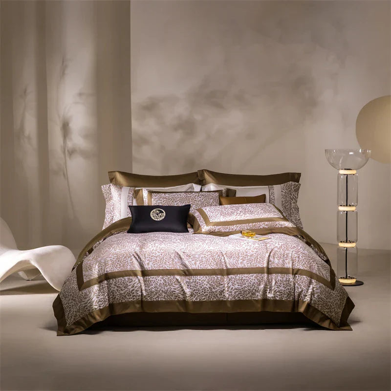 Decobites Vintage Luxury Jacquard Egyptian Cotton Bedding Set with Duvet, Sheet and Pillowcase