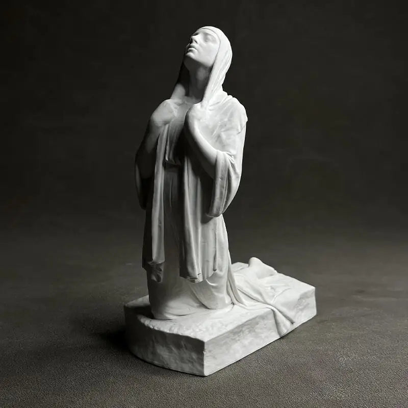 DecorBites™ Christian Pray Sculpture Resin Figurine Home Decor Artistic Handicrafts
