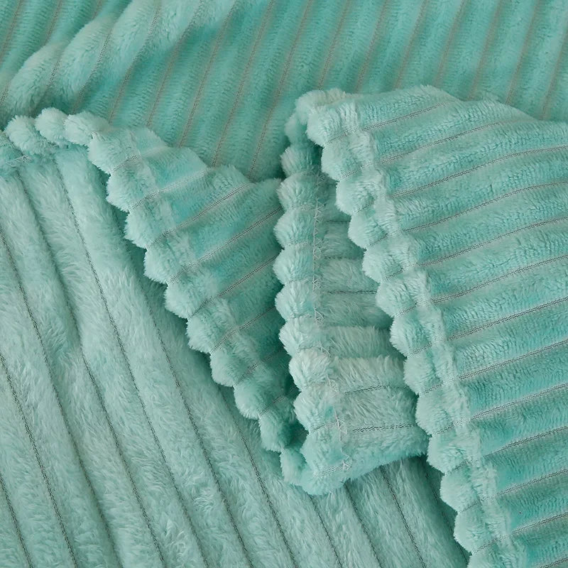 Manta de franela a rayas DecorBites™ para invierno - Ideal para dormitorio o sala de estar