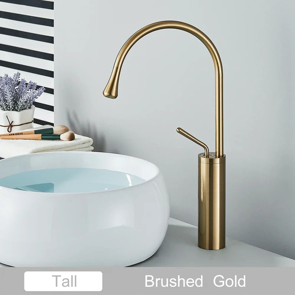 Grifo alto DecorBites™ Gold, mezclador giratorio de cascada de 360° para lavabo de baño