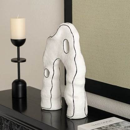 مزهرية سيراميك هندسية من DecorBites™ - زخارف تجريدية، ديكور منزلي