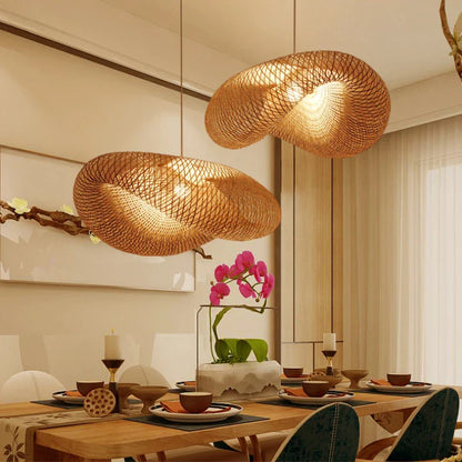 ثريا DecorBites™ المنسوجة من الخيزران لإضاءة غرفة الشاي بتقنية LED