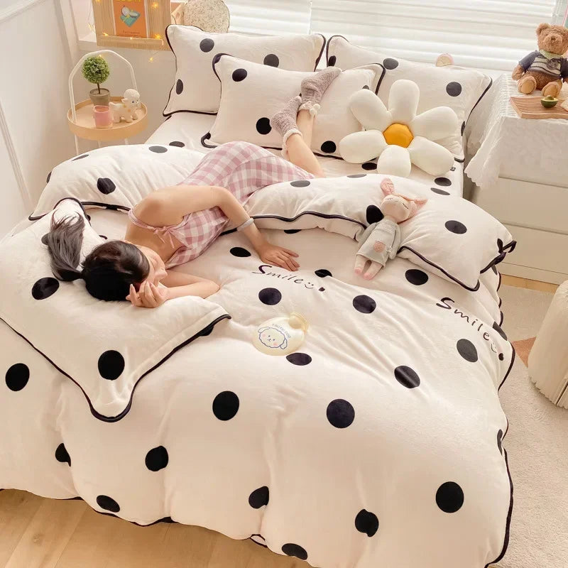 Decobites Polka Dot Milk Velvet Queen Bedding Set with Sheets & Pillowcases