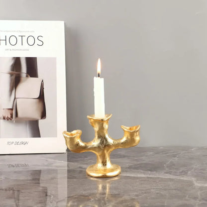 Trío de candelabros de resina dorada DecorBites™ para centros de mesa de bodas y decoración del hogar