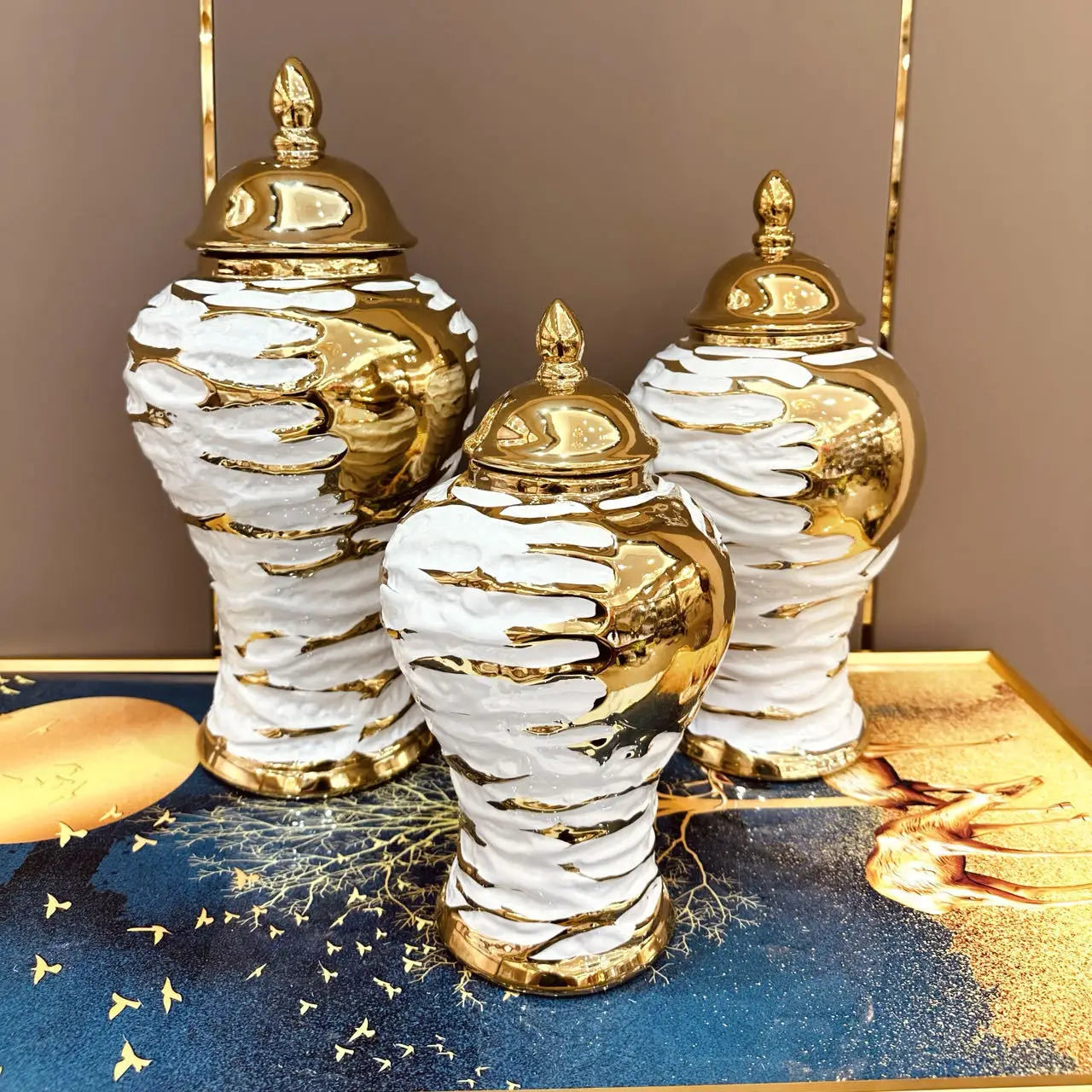 Jarrón de cerámica con grano dorado y blanco Decorbites™: Accesorio de decoración y almacenamiento para el hogar