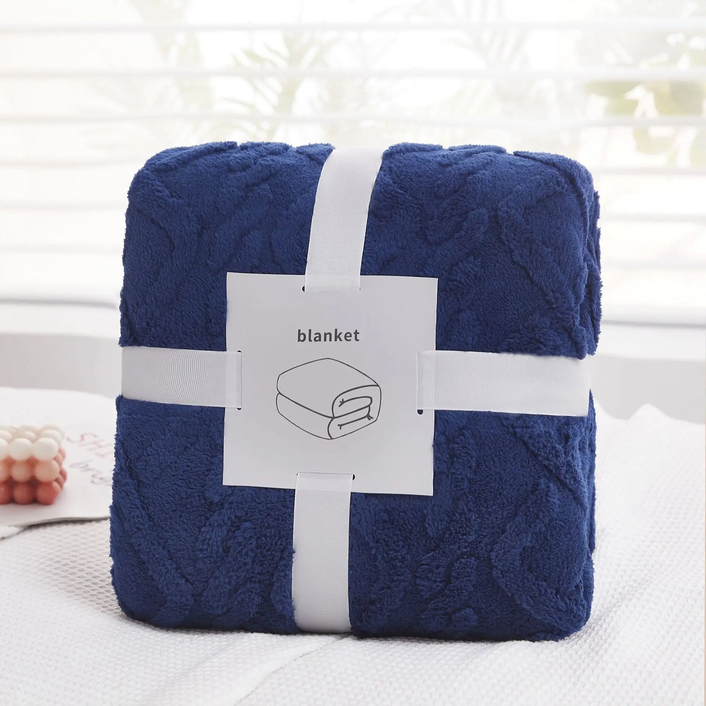 Manta de felpa jacquard acogedora DecorBites™: suave manta de invierno para el sofá, chal para la siesta en la oficina o de viaje.