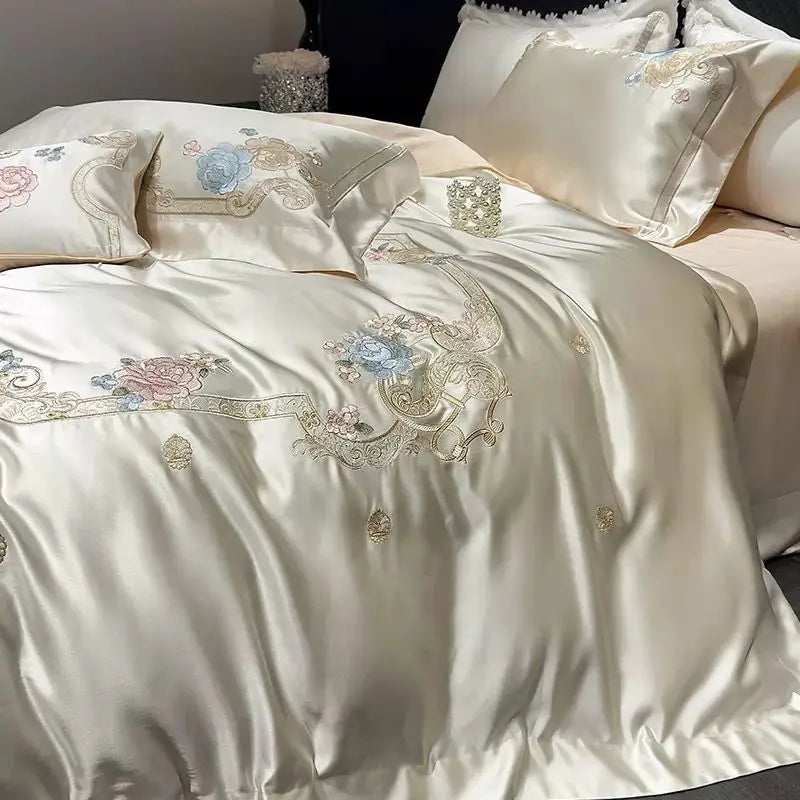 Juego de Ropa de Cama con Bordado de Flores de Algodón Brocado Luxe™ Decorbites en Crema/Champán con Parches