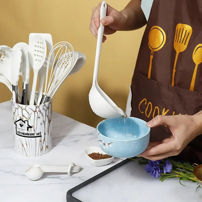 مجموعة أدوات المطبخ المصنوعة من السيليكون DecorBites™، مكونة من 18 قطعة، تتضمن ملعقة تقليب وملعقة قياس وأدوات طبخ