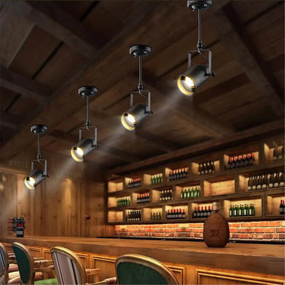 ديكوربايتس™ مصباح كشاف من الحديد المطاوع باللون الأسود - إضاءة قابلة للتعديل