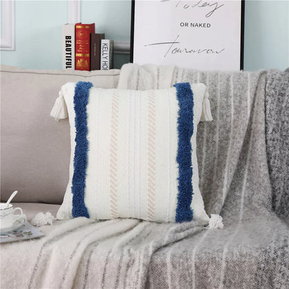 Funda de cojín DecorBites™ Boho tejida con borlas y mechones para sofá, cama o silla.