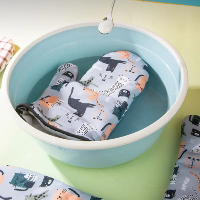 DecorBites™ Heat-Resistant Microwave Gloves for Kitchen Baking Barbecue and Oven